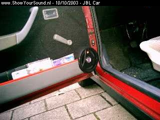 showyoursound.nl - JBL Car - JBL Car - 10_oktober_012.jpg - de nieuwe gto 526 speakers van jbl OP de deuren gemaakt d.m.v een aantal mdf ringen.